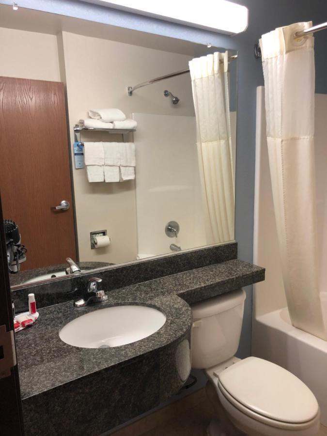 Microtel Inn & Suites By Wyndham Klamath Falls Exterior foto