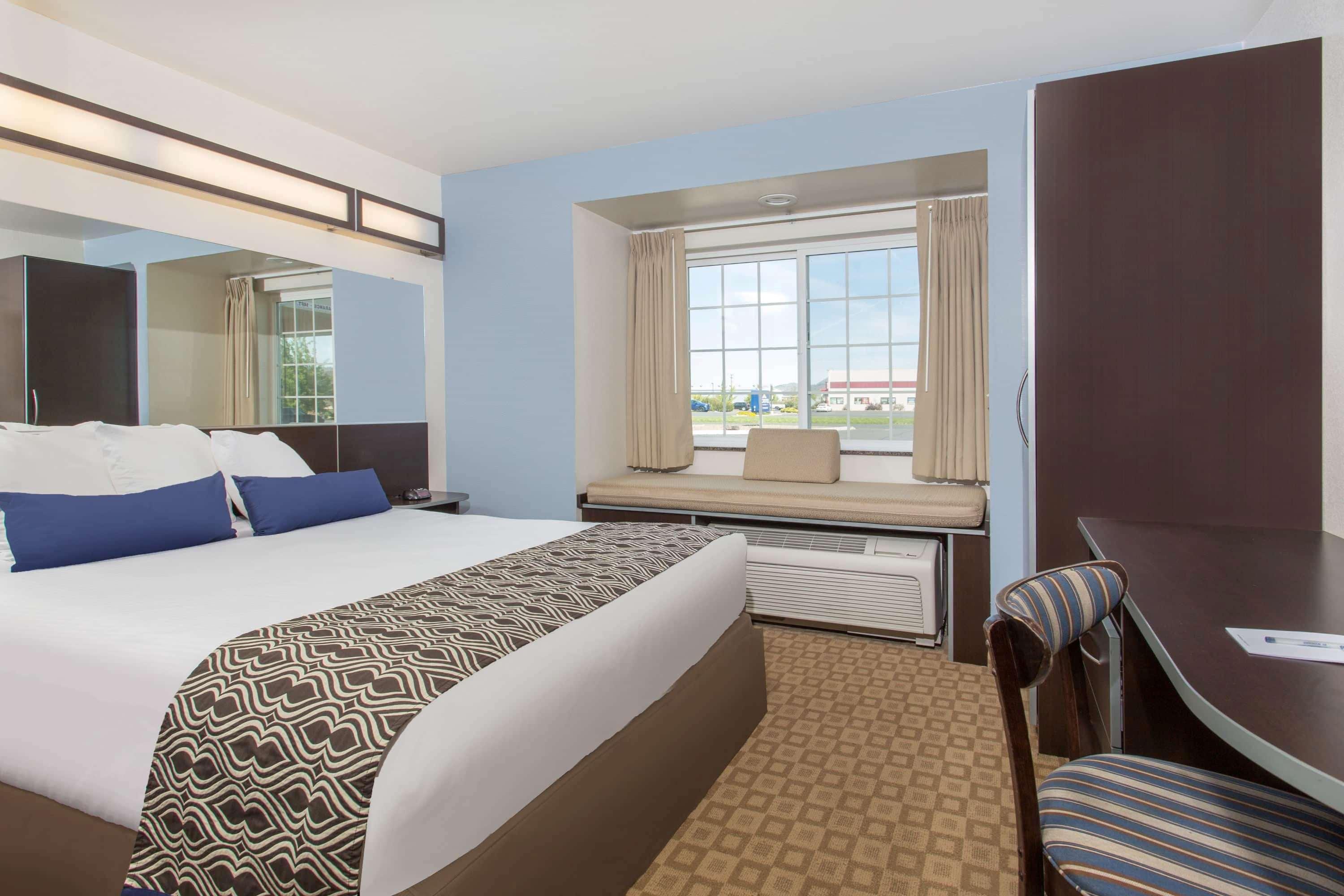 Microtel Inn & Suites By Wyndham Klamath Falls Exterior foto