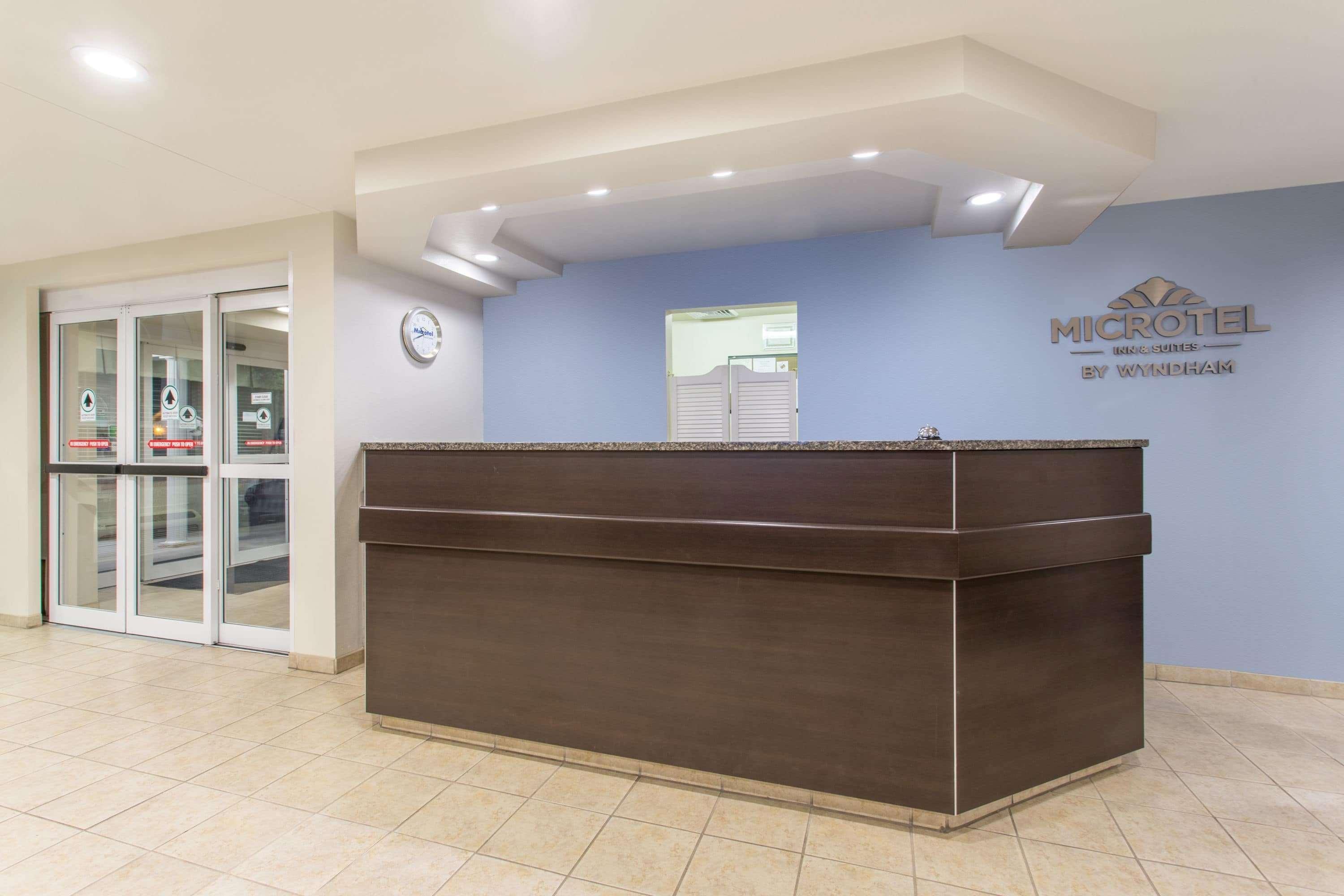 Microtel Inn & Suites By Wyndham Klamath Falls Exterior foto