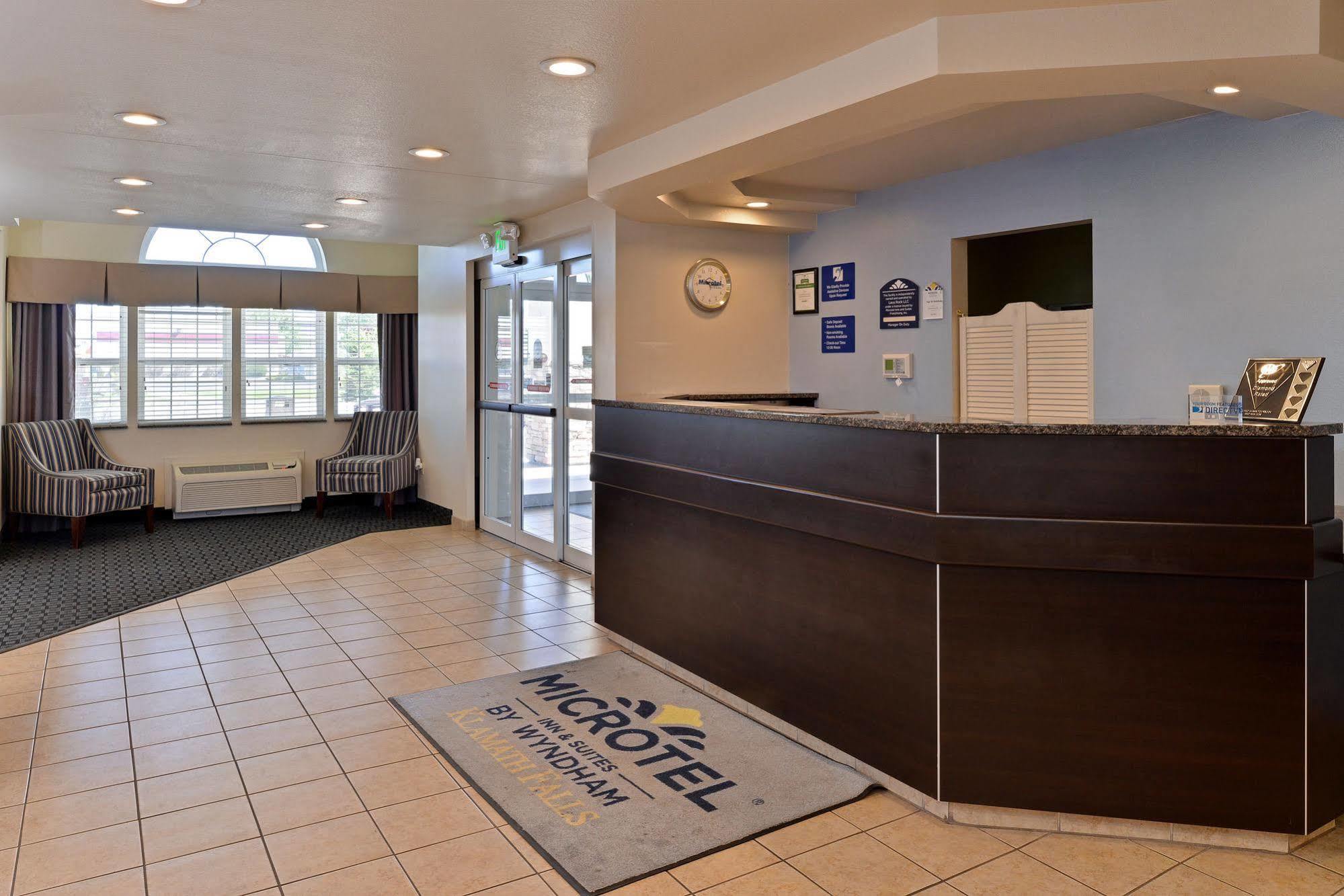 Microtel Inn & Suites By Wyndham Klamath Falls Exterior foto